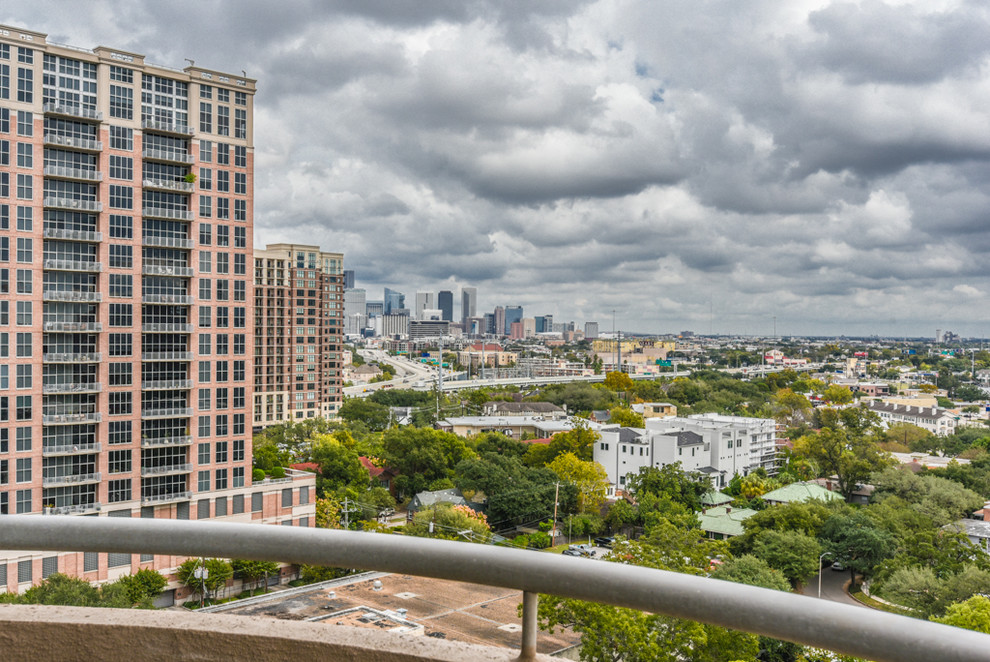 Mid-Century Balkon in Houston