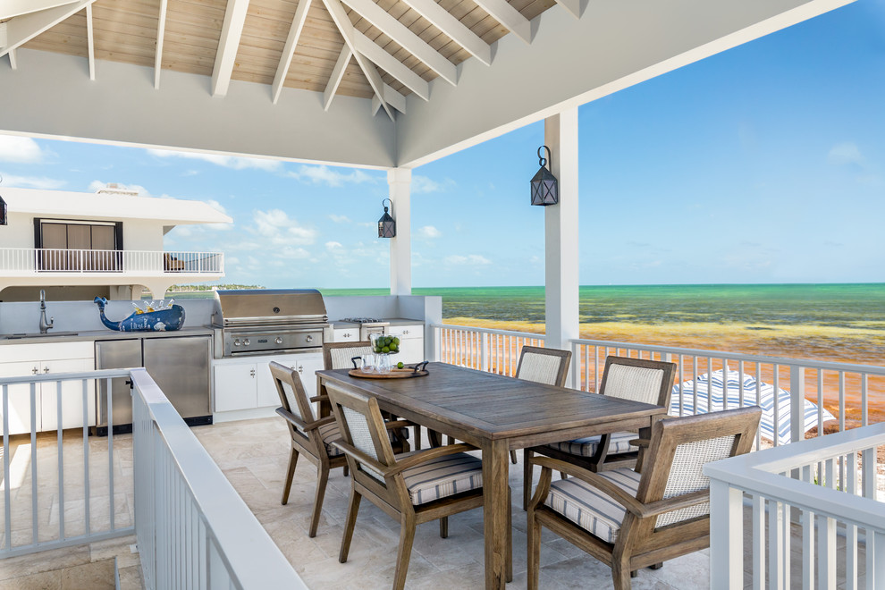 Esempio di una terrazza stile marino