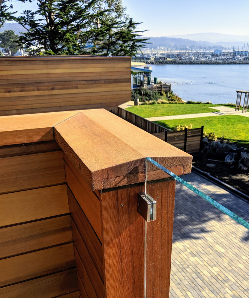 Inspiration for a modern wood railing balcony remodel in San Francisco