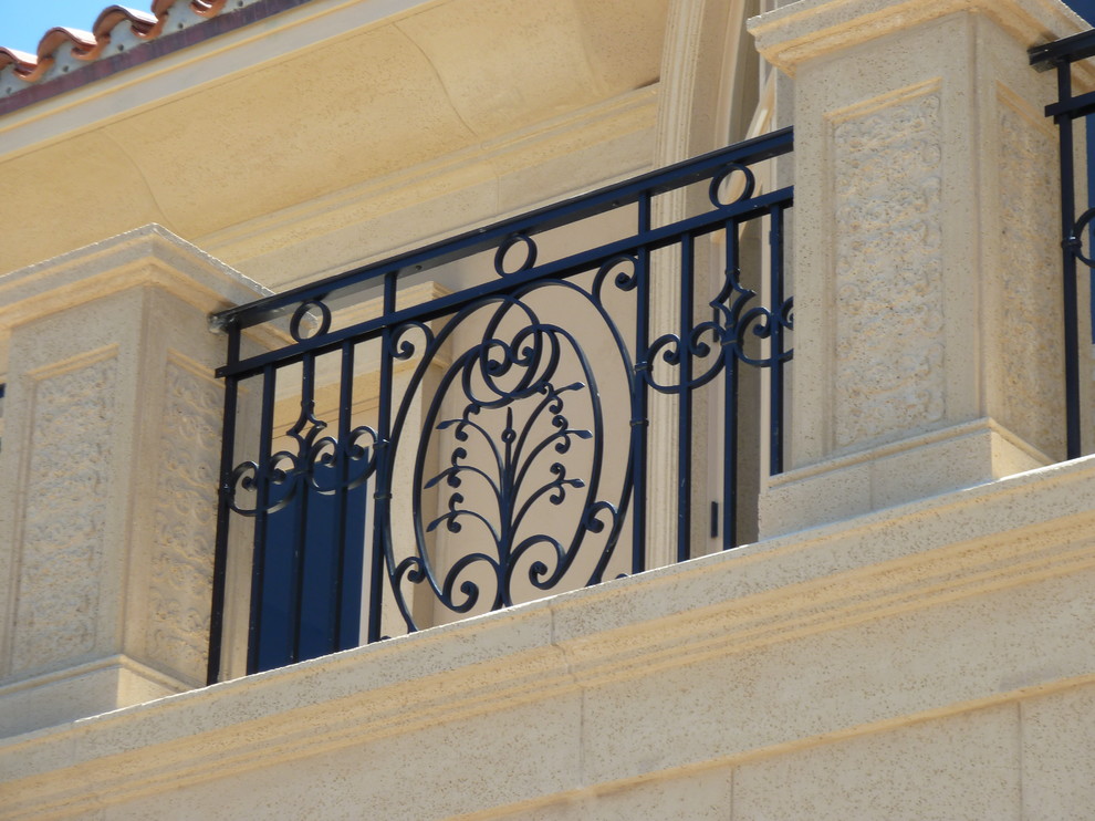 Imagen de balcones mediterráneo grande