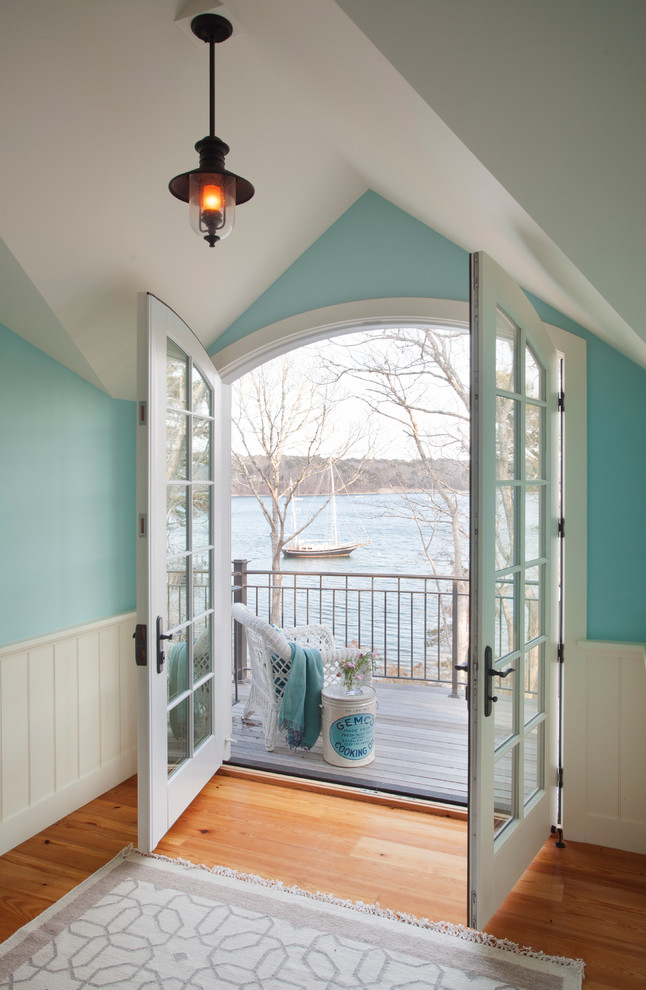 Balcony - coastal balcony idea in Boston