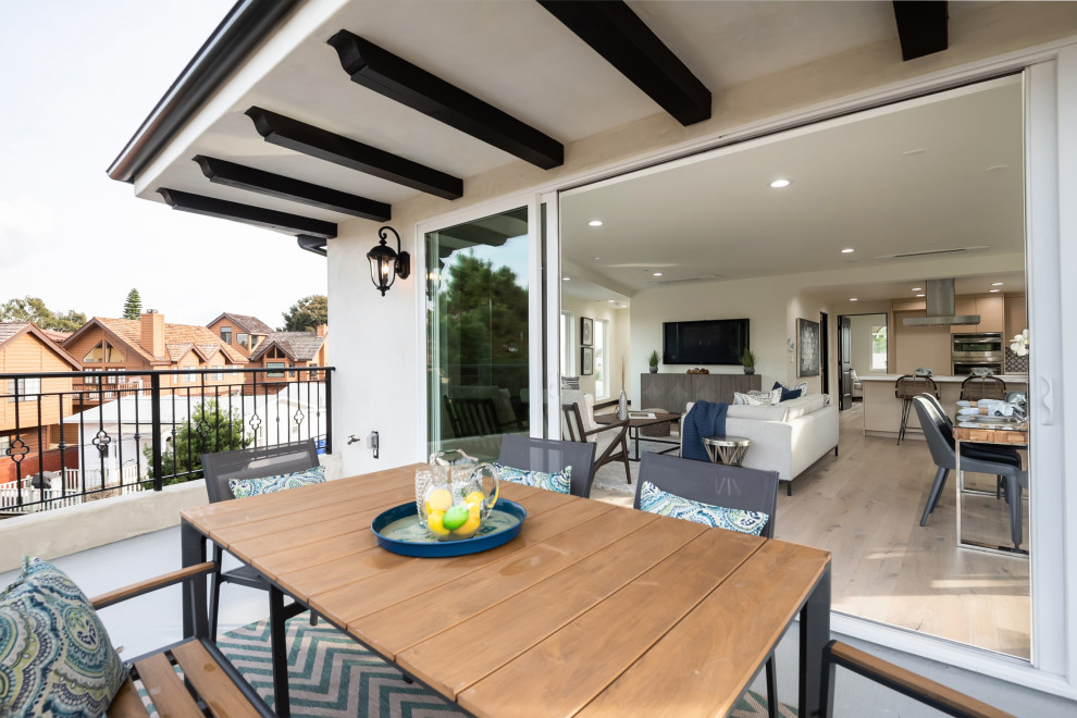 Modern spanish house Unit_1 Mediterranean Balcony Los Angeles