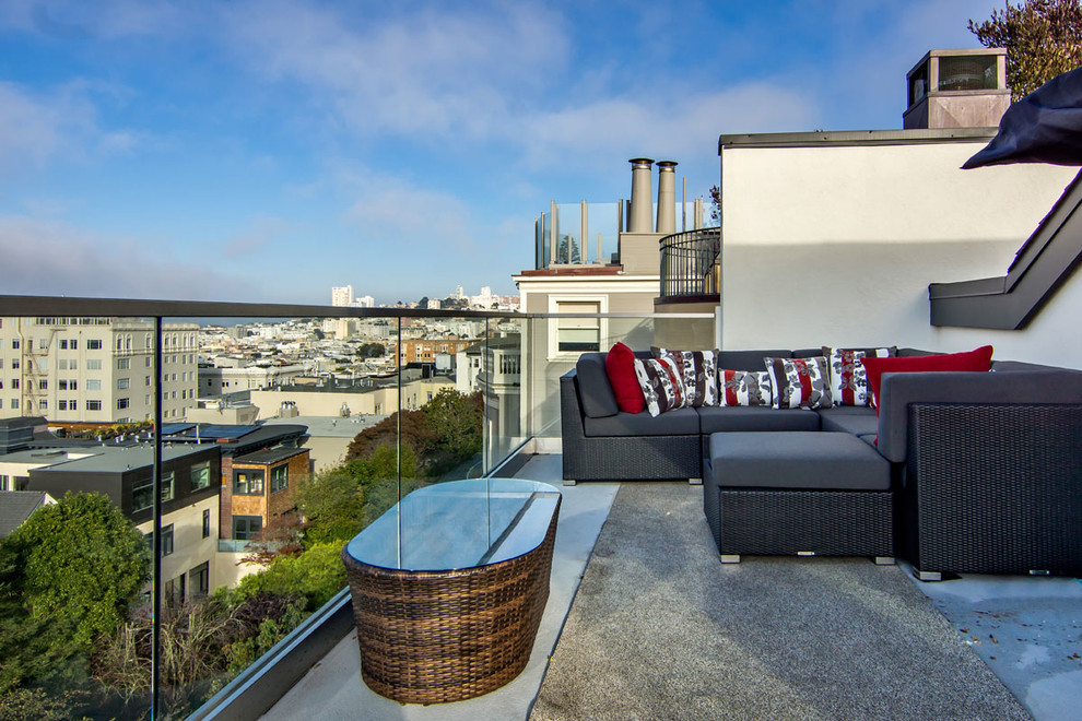 Photo of a contemporary balcony in San Francisco.