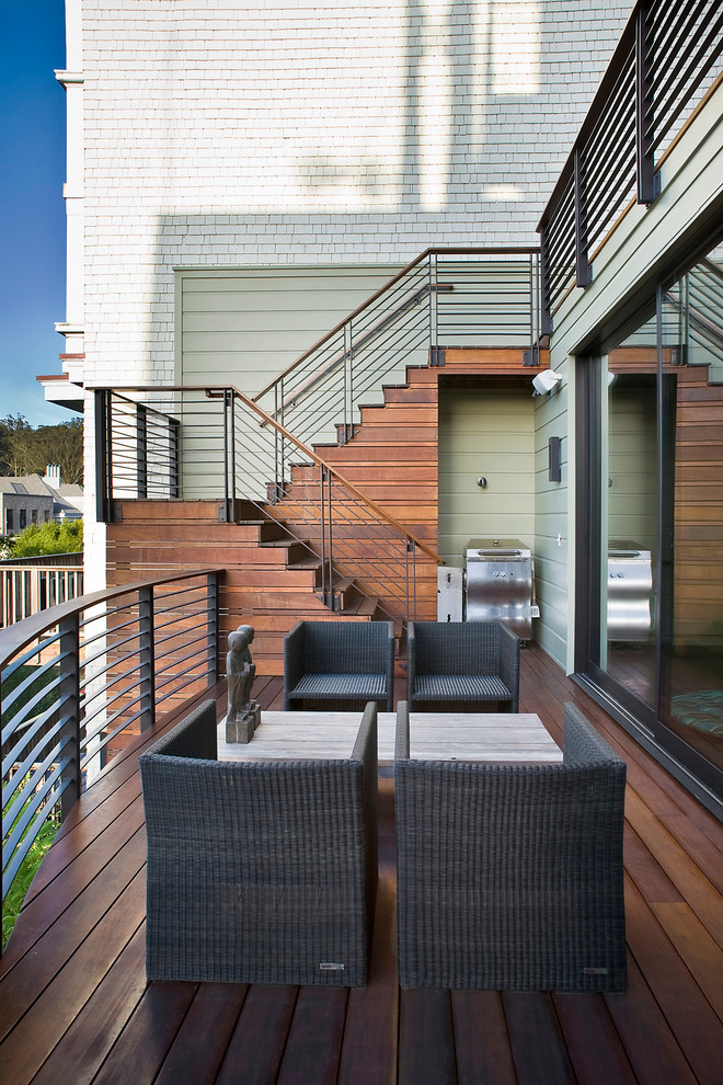 Exemple d'un balcon tendance avec aucune couverture.