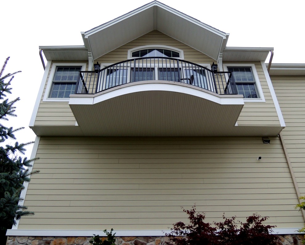 Inspiration pour un balcon traditionnel.