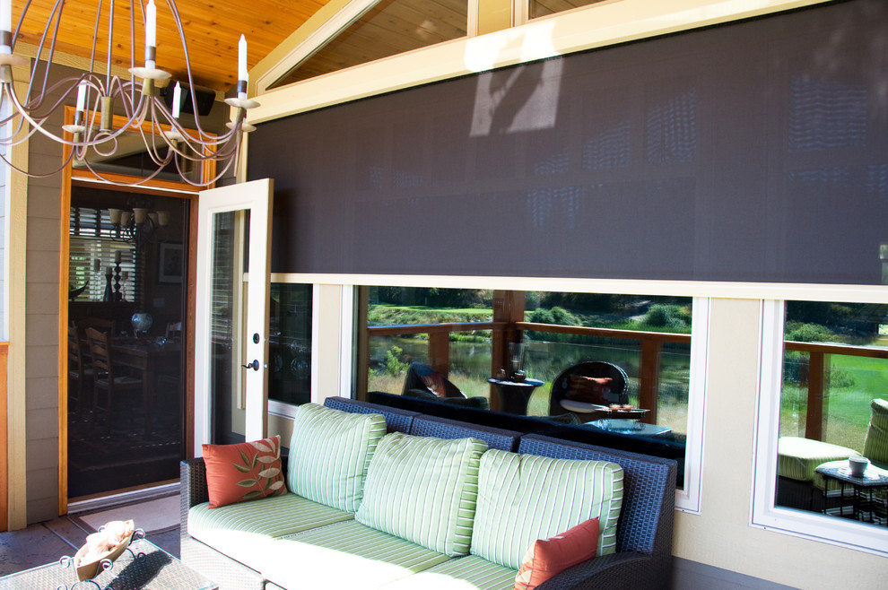 Summer living in Kelowna, BC Traditional Balcony Vancouver by