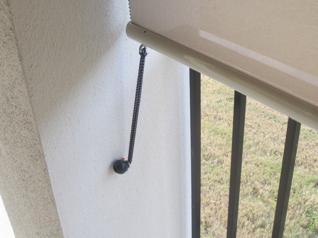 Tie Down Exterior Patio Roller Shades Amerikansk Southwestern Balkong Austin Av Joshhobbs Com Solar Screen Services Houzz Tie Down Exterior Patio Roller Shades Amerikansk Southwestern Balkong Austin Av Joshhobbs Com Solar Screen Services Houzz