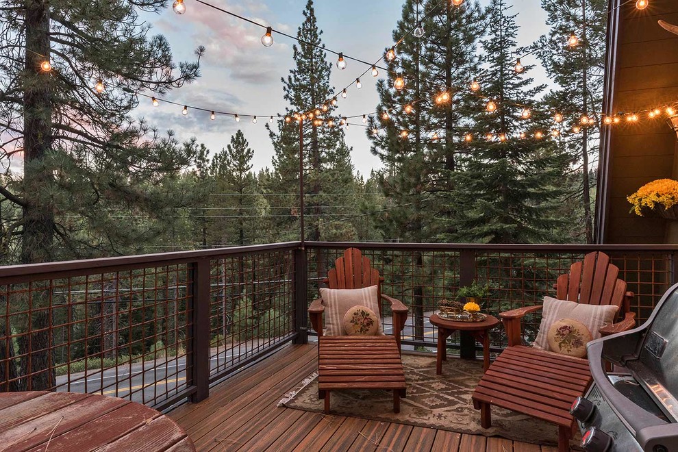 Inspiration for a rustic balcony remodel in Sacramento