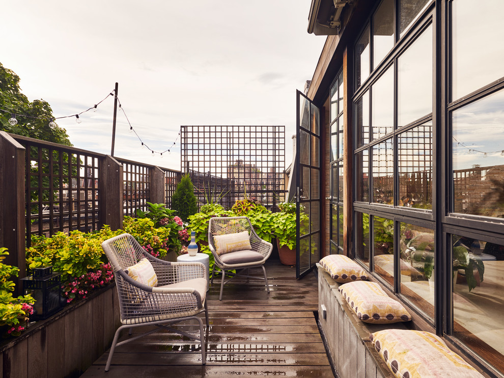 Стильный дизайн: балкон и лоджия в стиле ретро с забором без защиты от солнца - последний тренд