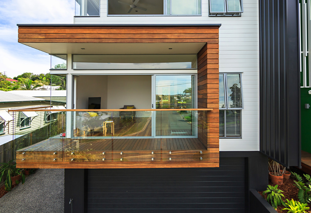 Foto de balcones minimalista en anexo de casas