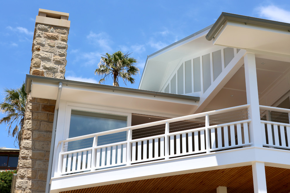 Imagen de balcones marinero de tamaño medio en anexo de casas