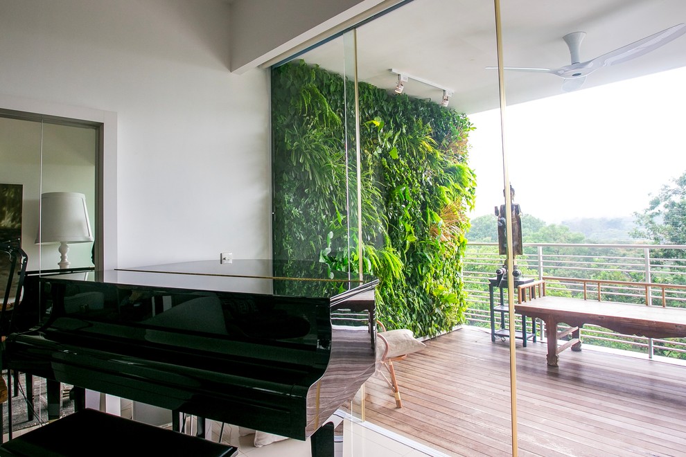 Design ideas for a world-inspired balcony in Singapore.