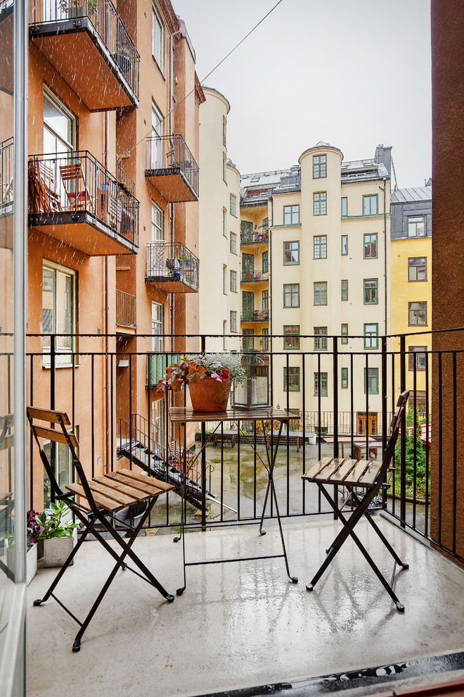 Пример оригинального дизайна: балкон и лоджия в скандинавском стиле