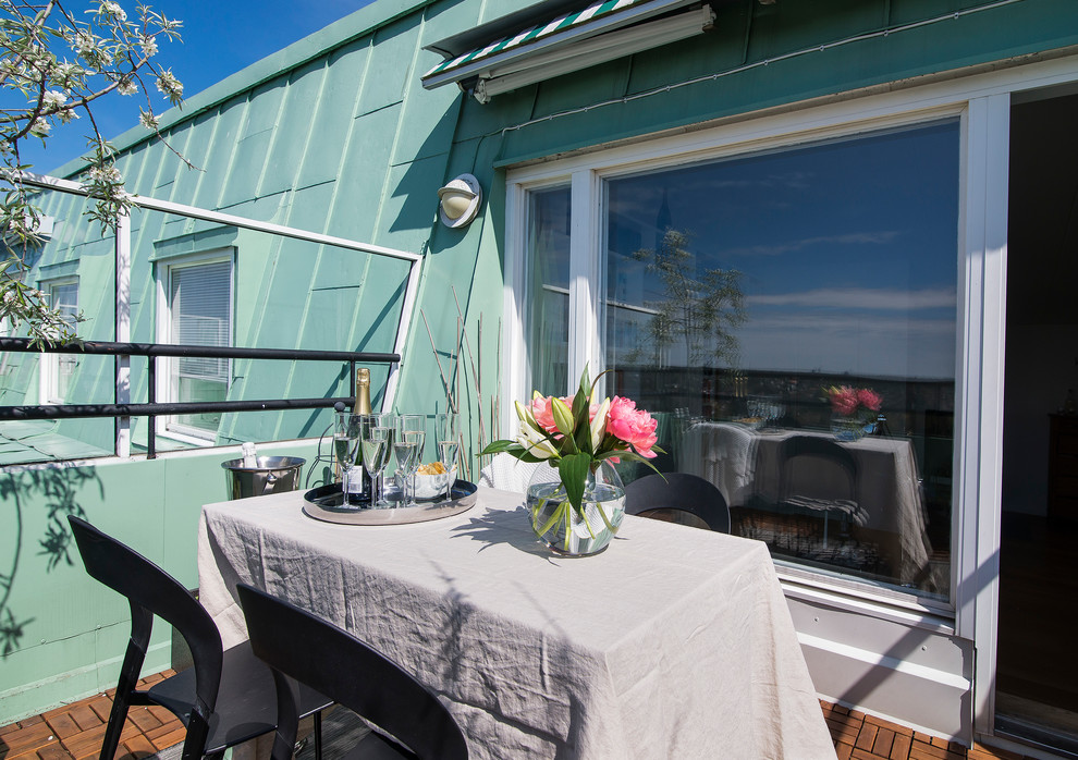 Источник вдохновения для домашнего уюта: балкон и лоджия в скандинавском стиле