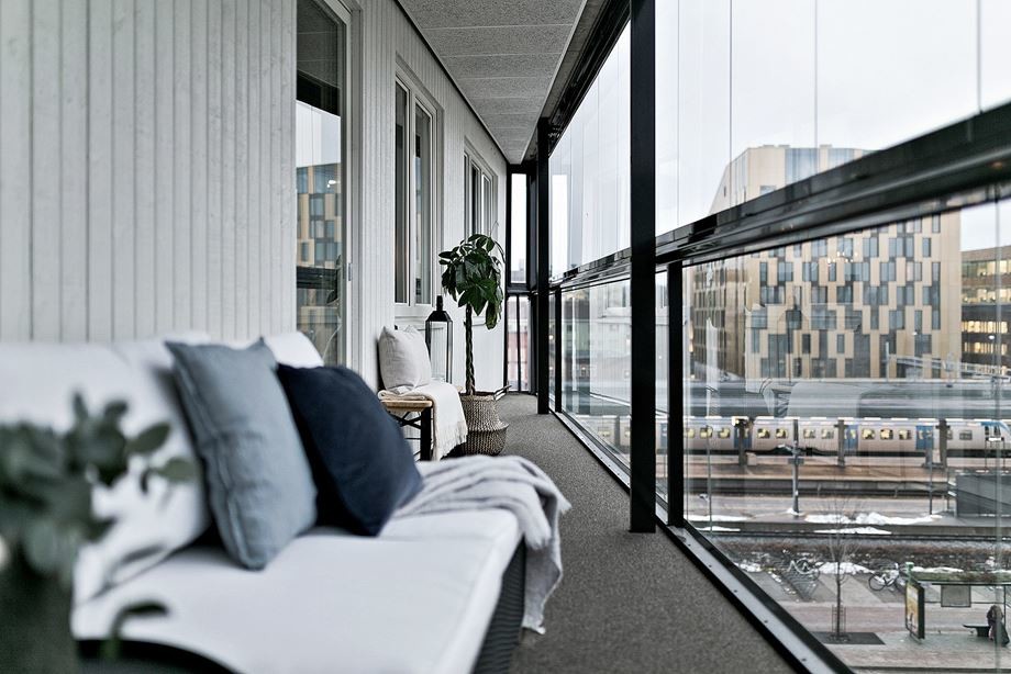 Immagine di un balcone scandinavo