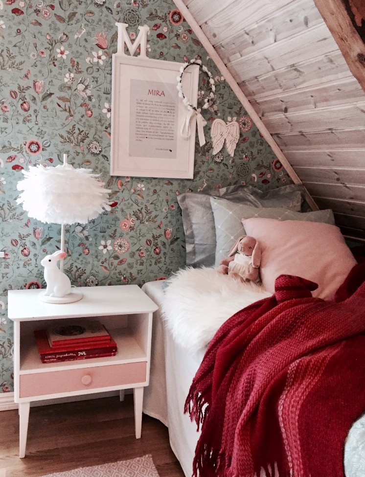 マルメにある北欧スタイルのおしゃれな子供部屋の写真