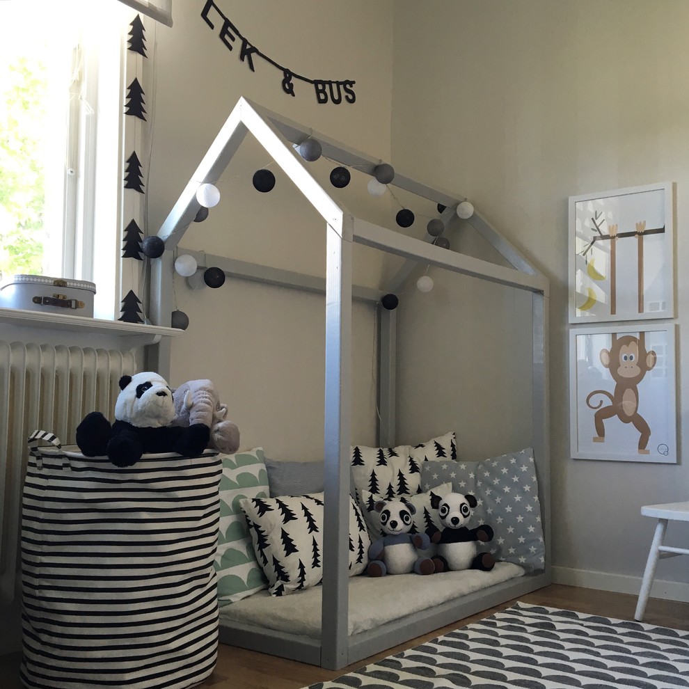 Kids' room - scandinavian kids' room idea in Stockholm