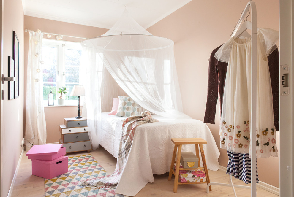 Kids' room - transitional kids' room idea in Malmo