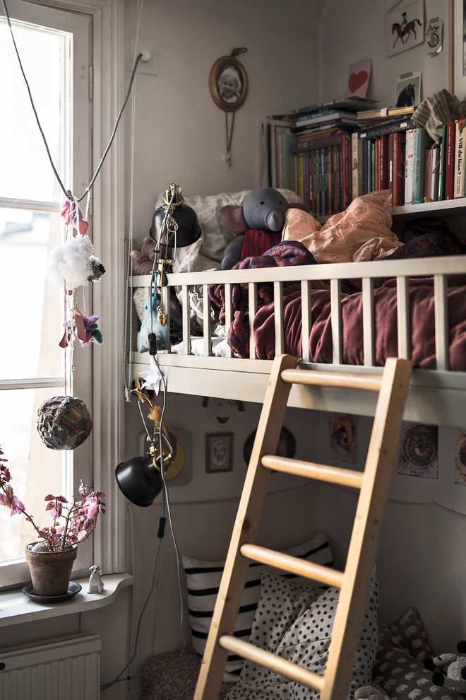 Design ideas for a victorian kids' bedroom in Stockholm.