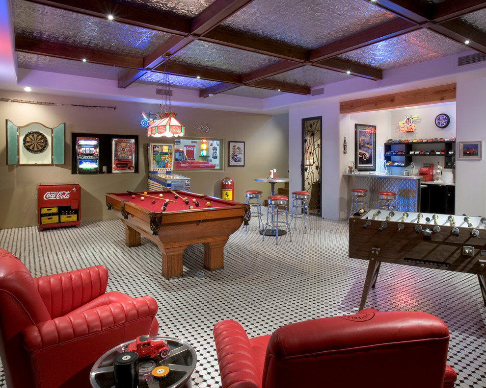Immagine di un soggiorno chic di medie dimensioni con pavimento con piastrelle in ceramica e sala giochi