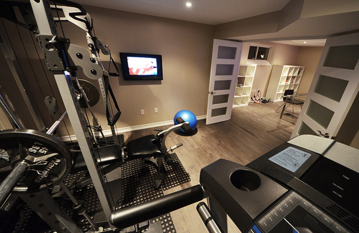 Inspiration for a home gym in Toronto.