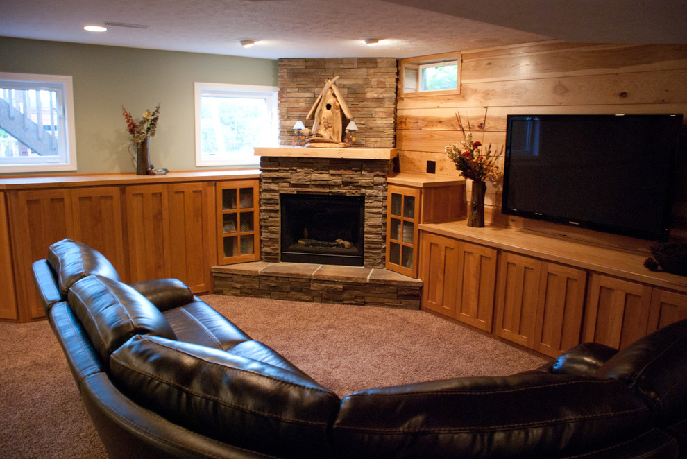 Inspiration for a timeless basement remodel in Cleveland with a corner fireplace