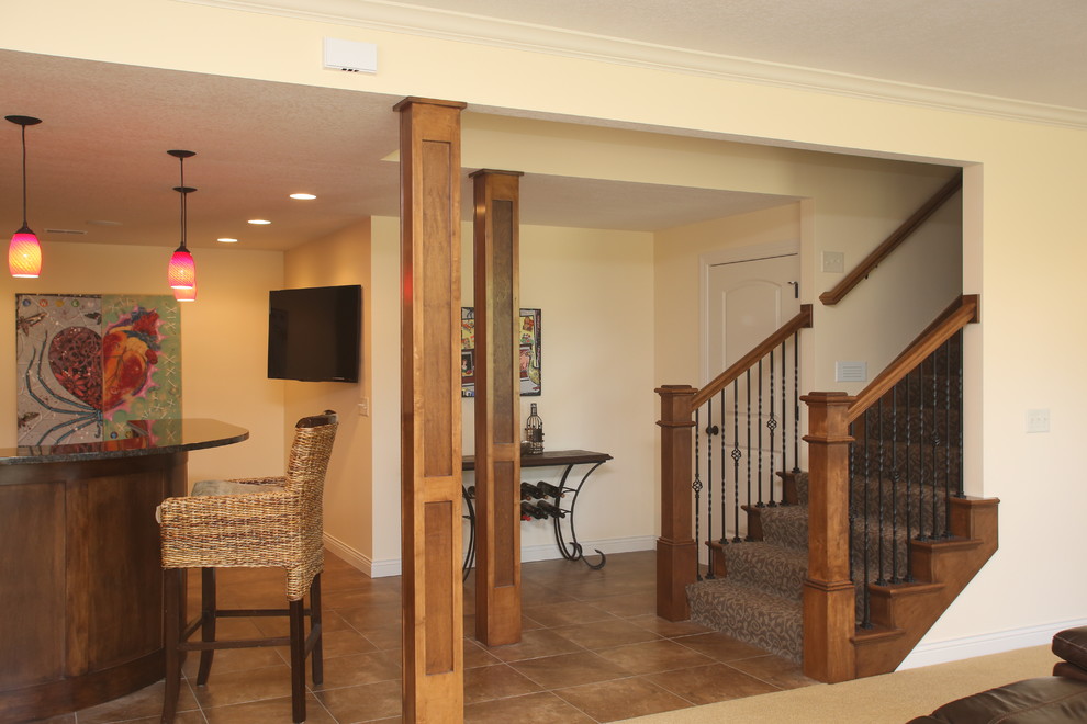 Example of a transitional basement design in Chicago
