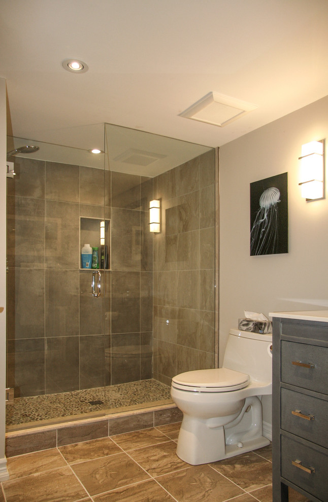 Bathroom - mid-sized contemporary ceramic tile and beige floor bathroom idea in Toronto with beige walls