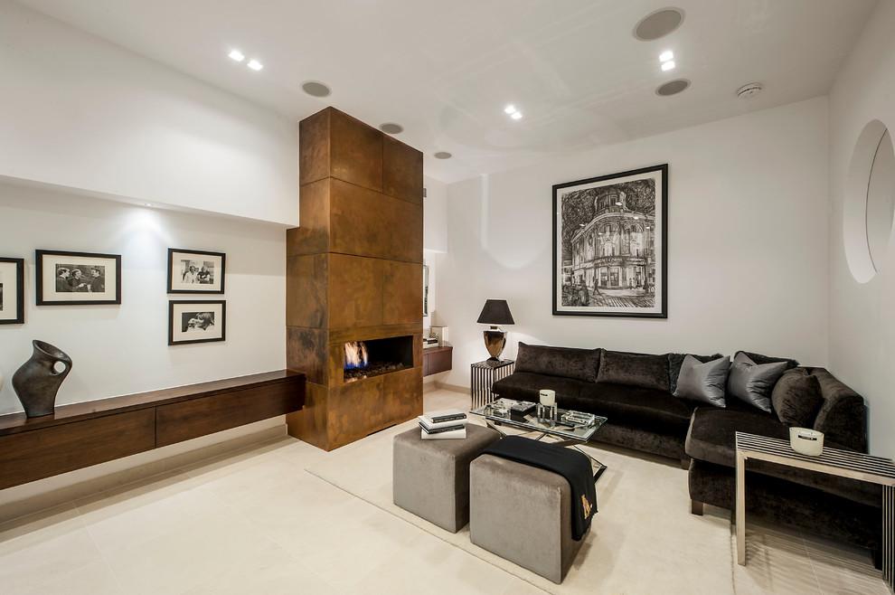 Example of a minimalist basement design in London