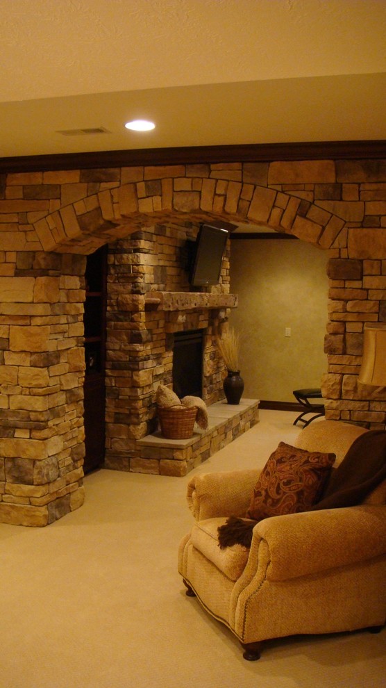 Basement - traditional basement idea in Columbus