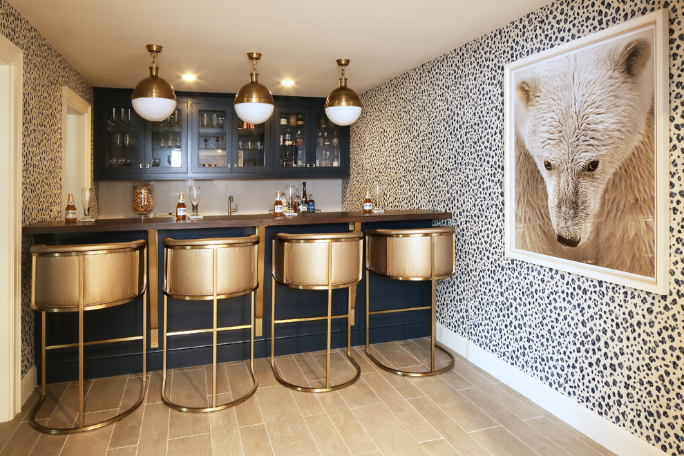 Example of a trendy home bar design in New York