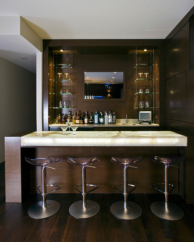Inspiration for a modern home bar in Chicago.