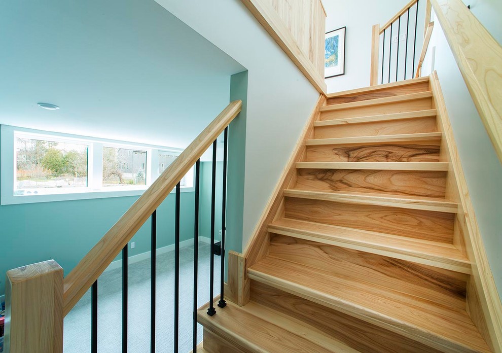 Staircase - small transitional staircase idea in Toronto