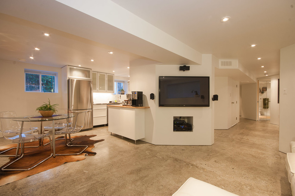 Glenmore Legal Basement Suite Contemporary Basement Vancouver