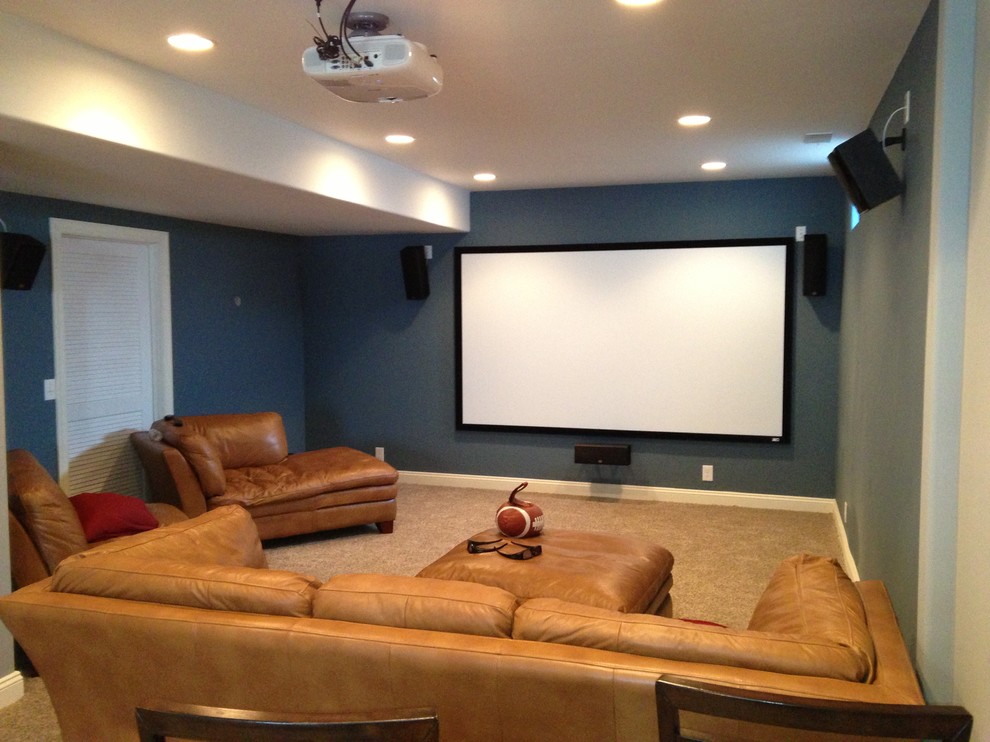 Inspiration for a timeless basement remodel in Omaha