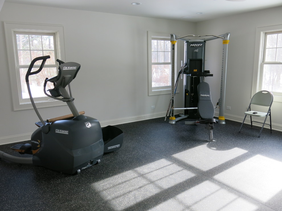 Inspiration for a modern home gym remodel in Chicago