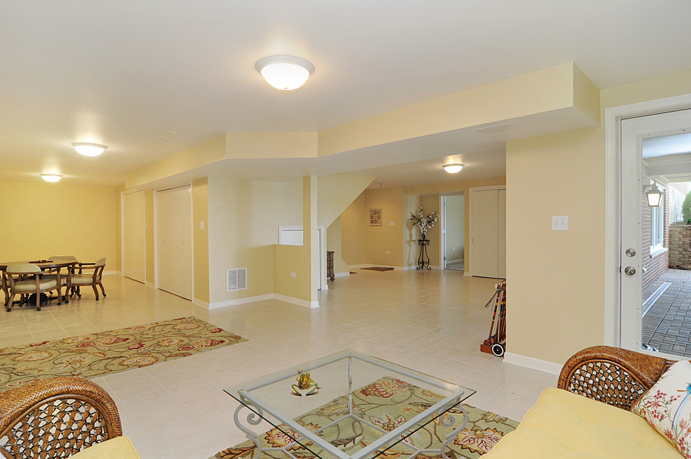 Example of a classic basement design in Chicago
