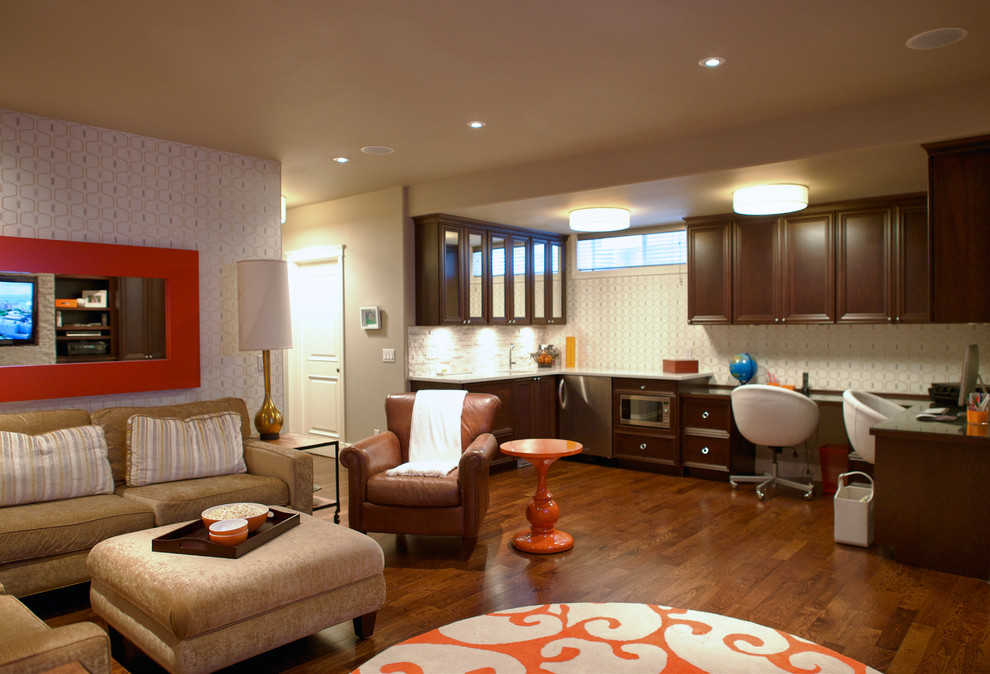 Multi functional room. Small kitchen with sink, dishwasher, microwave