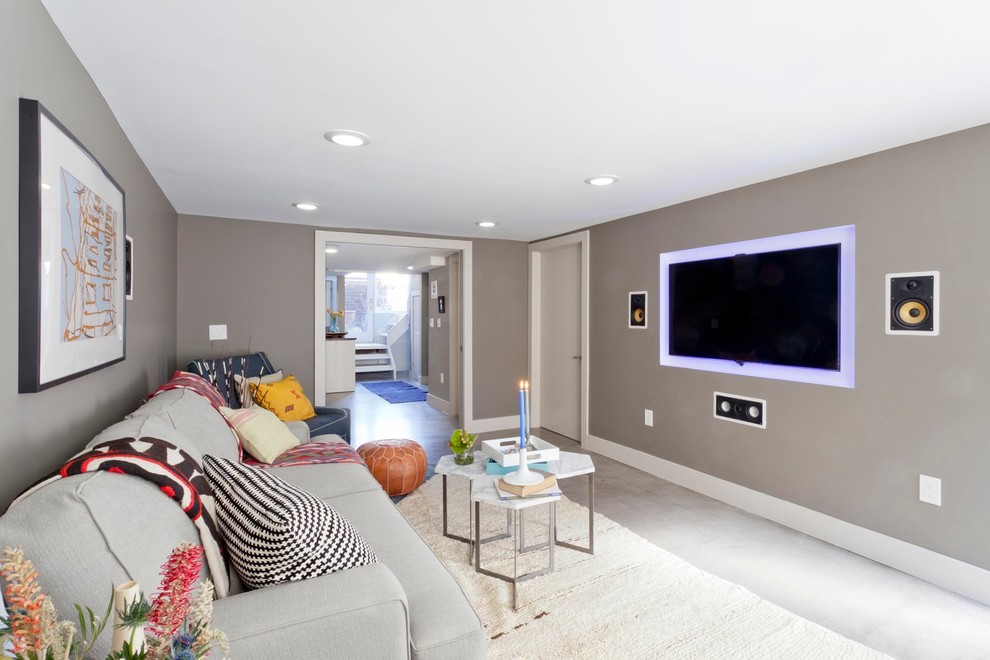 Свежая идея для дизайна: гостиная комната в современном стиле с серыми стенами, бетонным полом и серым полом без камина - отличное фото интерьера