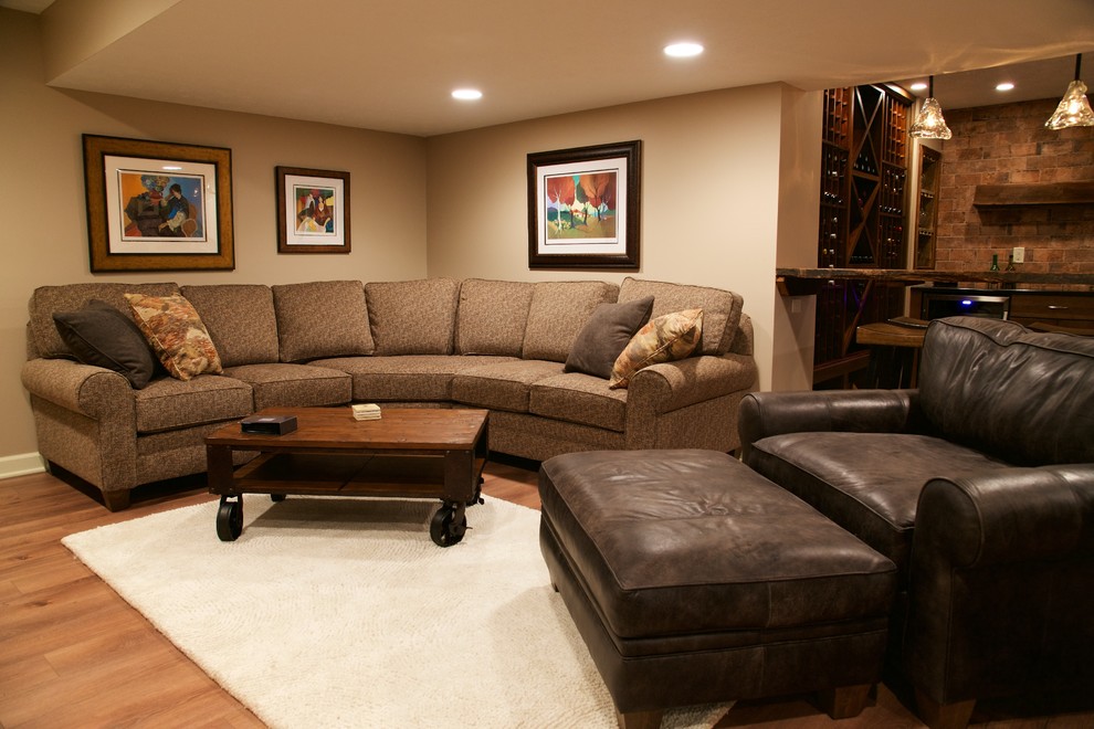 Example of a mountain style basement design in Cleveland