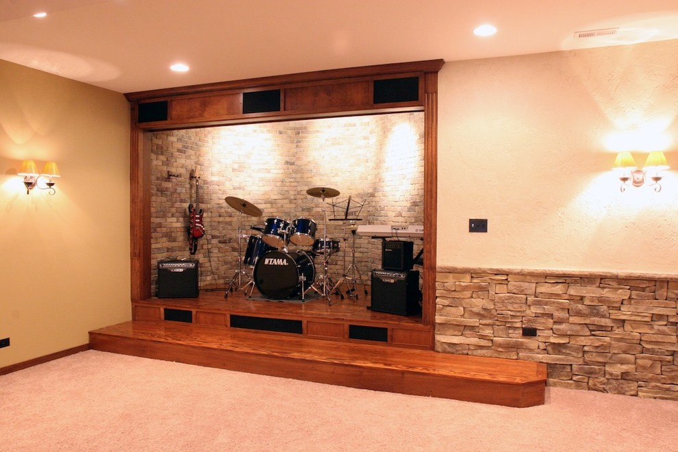 Inspiration for an eclectic basement remodel in Chicago