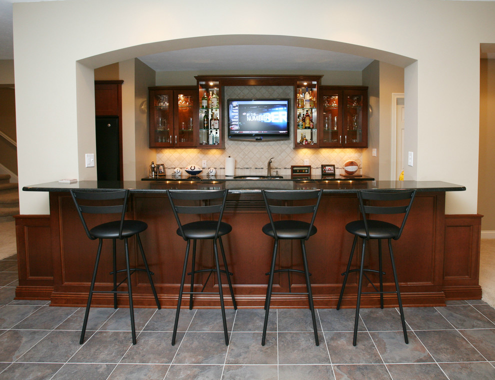 Home bar - contemporary home bar idea in Indianapolis