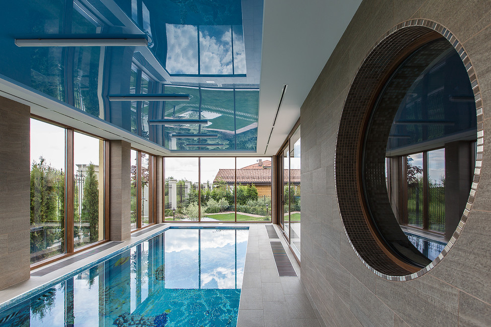 Imagen de piscina contemporánea interior y rectangular