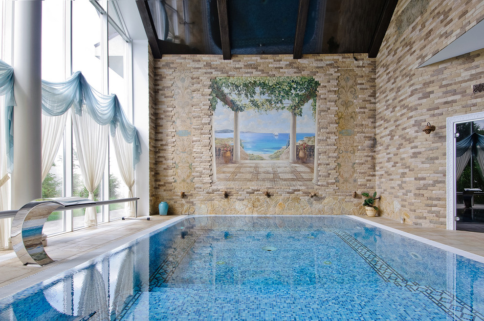 Свежая идея для дизайна: спортивный, прямоугольный бассейн в средиземноморском стиле с фонтаном - отличное фото интерьера