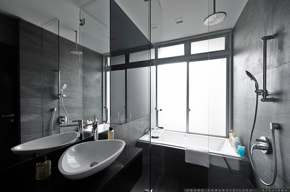 シンガポールにある北欧スタイルのおしゃれな浴室の写真