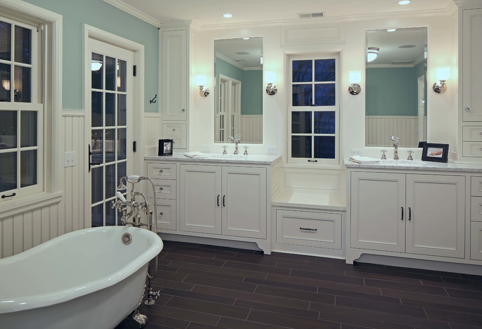 1900's Rural farmhouse remodel Onawa, IA Farmhouse Bathroom