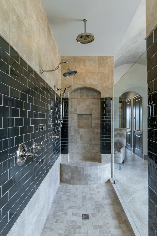Inspiration för ett vintage badrum, med stenkakel