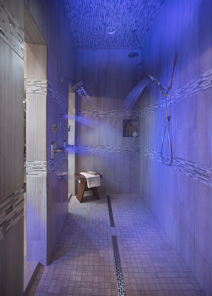 Bathroom - modern bathroom idea in New Orleans