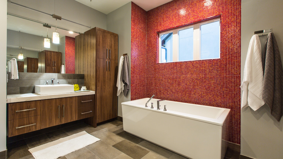 Imagen de cuarto de baño rectangular contemporáneo