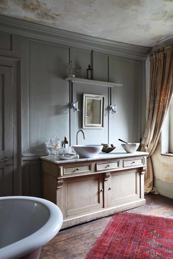 Photo of a rustic bathroom in London.